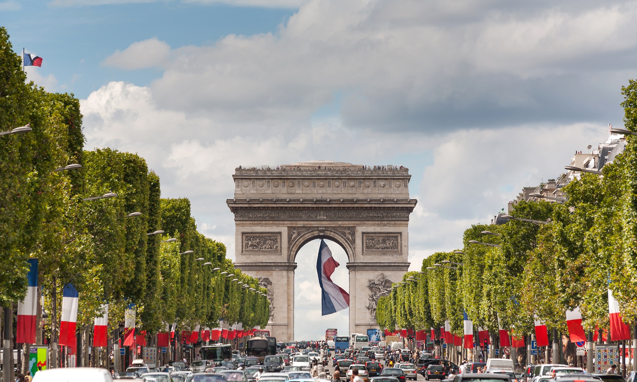 Les Champs Elysees Paris Facts For An Essay