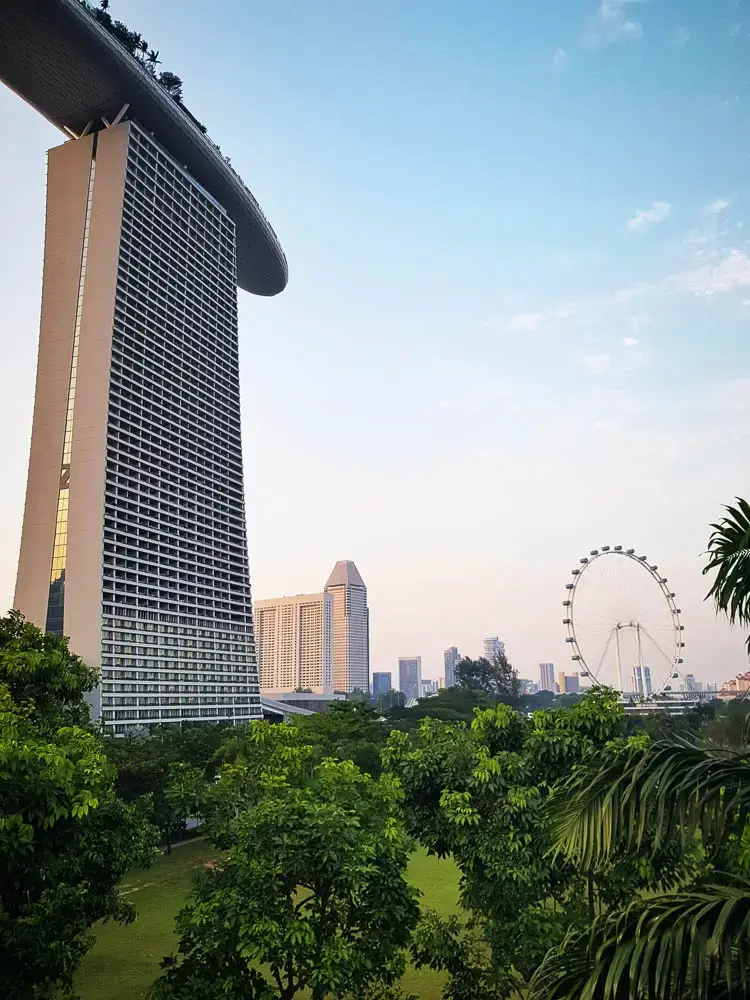 Singapore luggage shipping