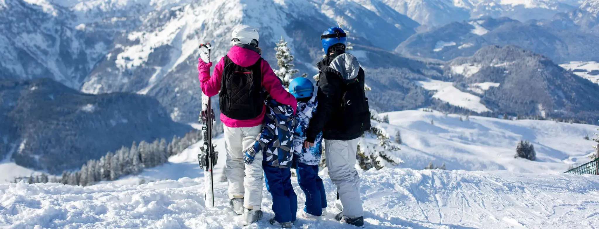 Ship skis internationally